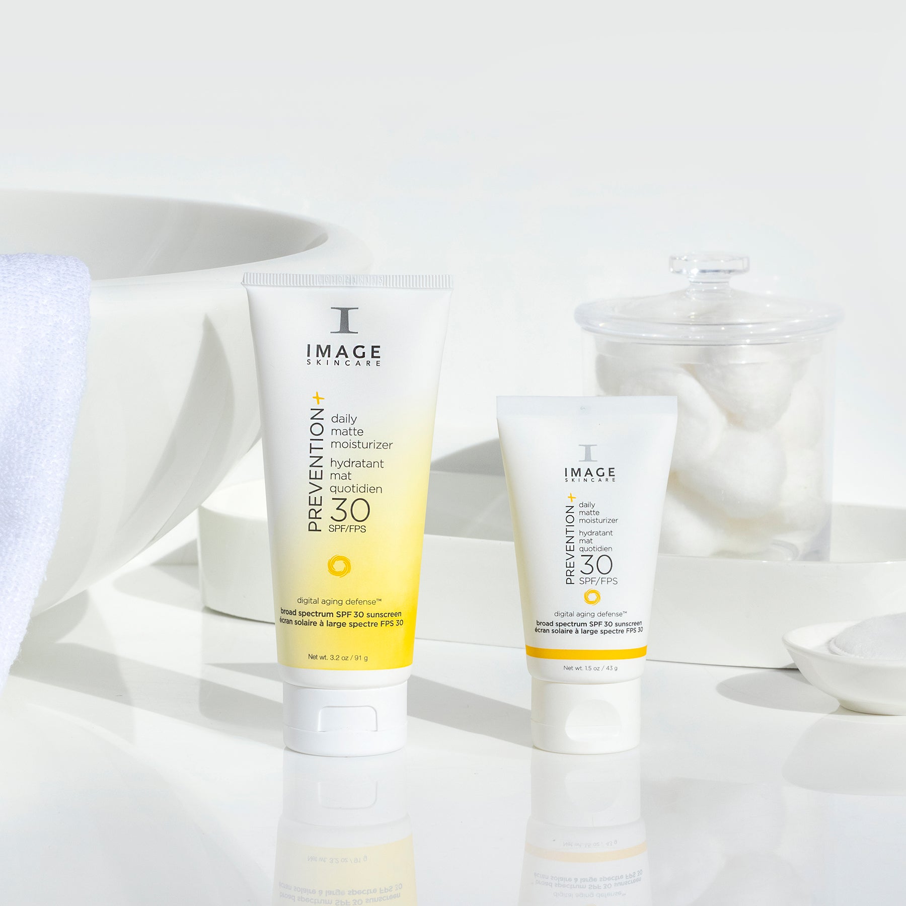 PREVENTION+® daily matte moisturizer SPF 30 discovery-size