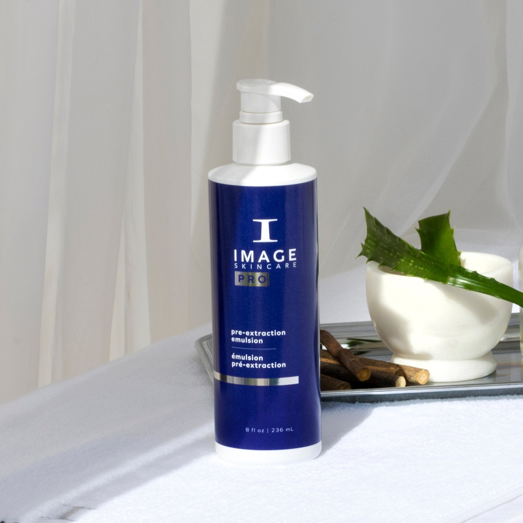 IMAGE Skincare PRO pre-extraction emulsion