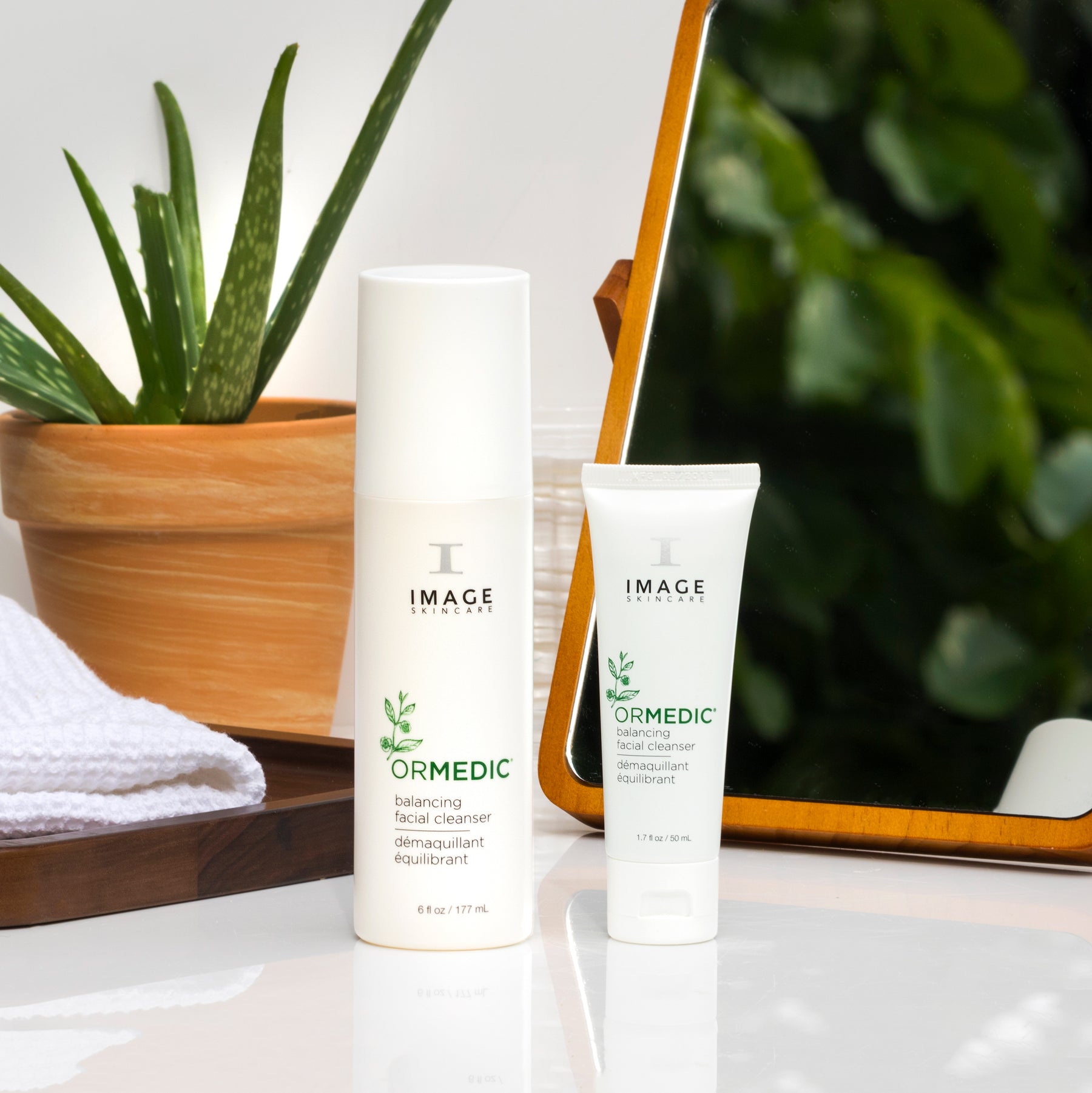 ORMEDIC® balancing facial cleanser discovery-size